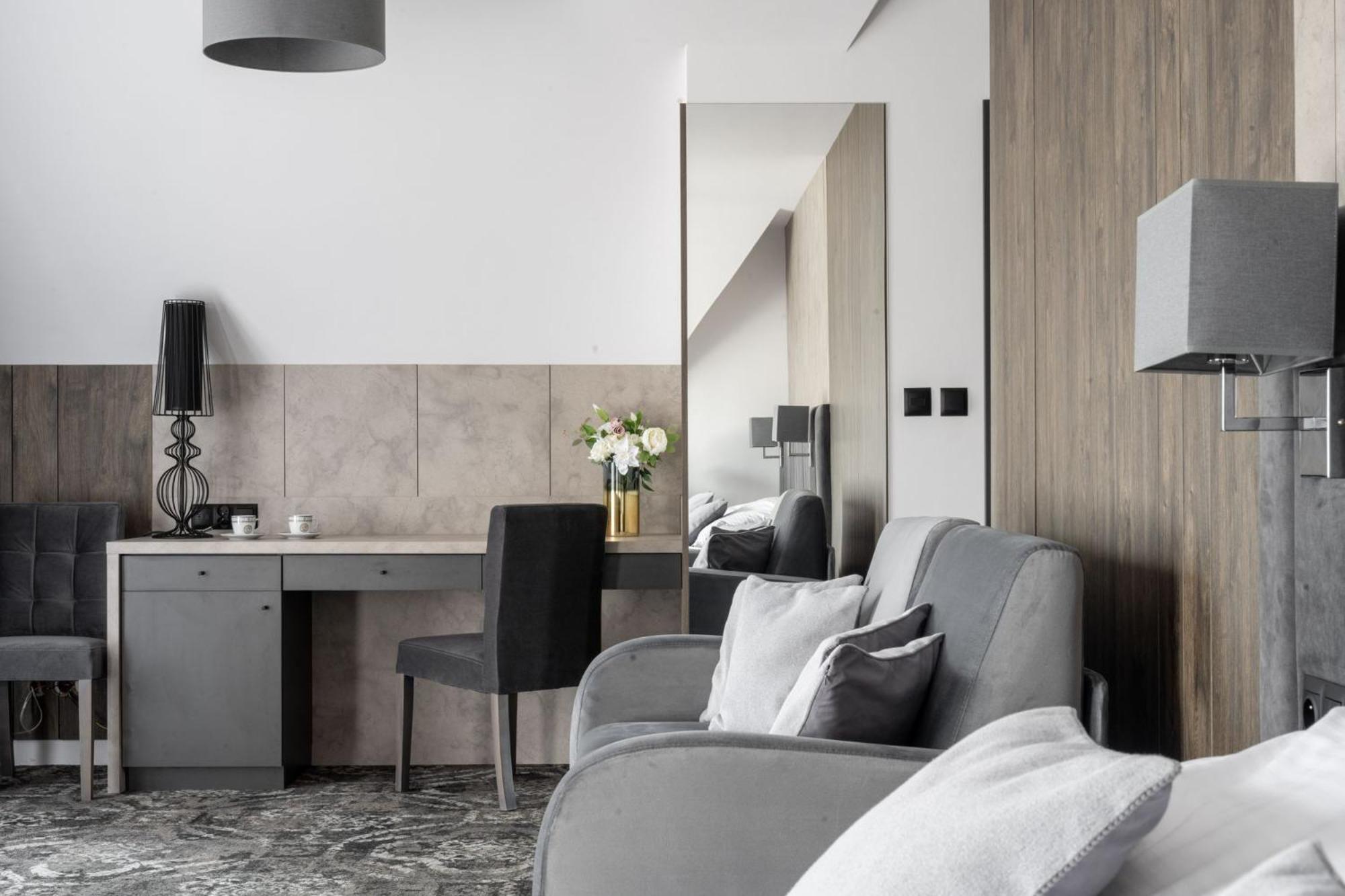Sadelski Dwor Medical & Spa ムジャシフレ エクステリア 写真